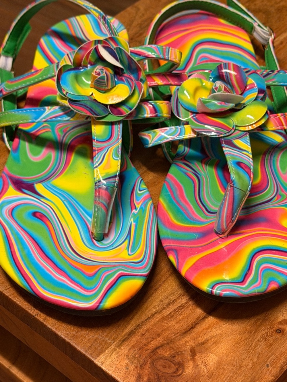Women's Multicolor Swirl Flower Thong Sandals